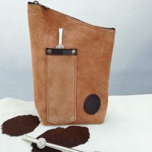 Yerberas de Gamuza y Cuero grande con Bolsillo para Bombilla Color Suela