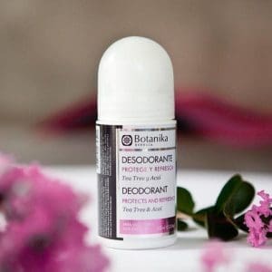 Botanika - Desodorante Roll-On de Tea Tree y Acaí 60ml