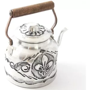 Pava de Aluminio - Cincelada a Mano 1,5lt FLor de Lis