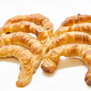 Docena de medialunas de grasa "LA VICENTE LOPEZ" las mejores de Argentina